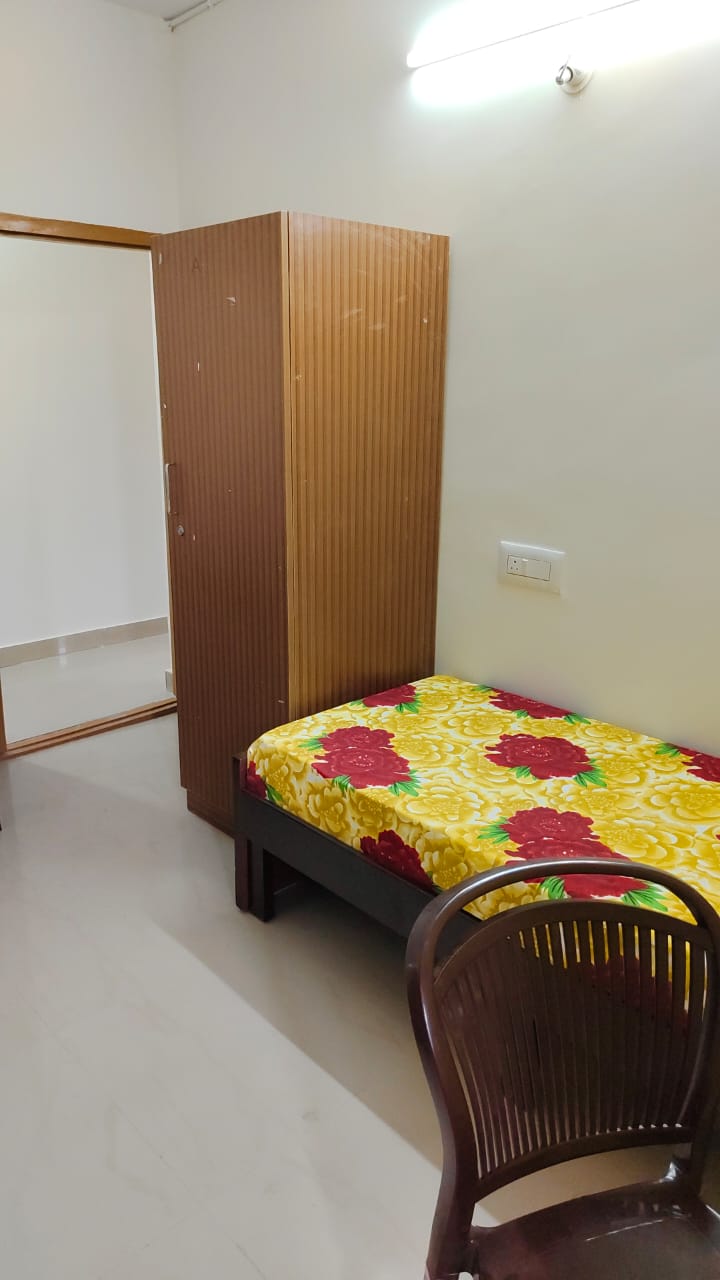 3 Sharing Room